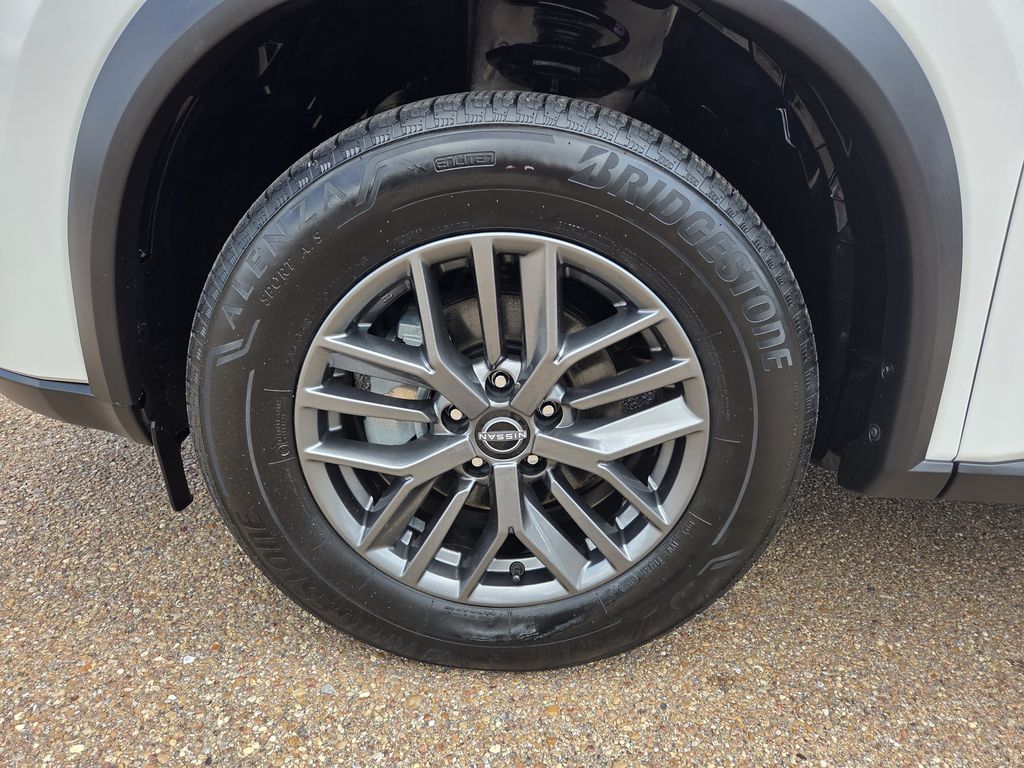 Used 2024 Nissan Rogue SUV
