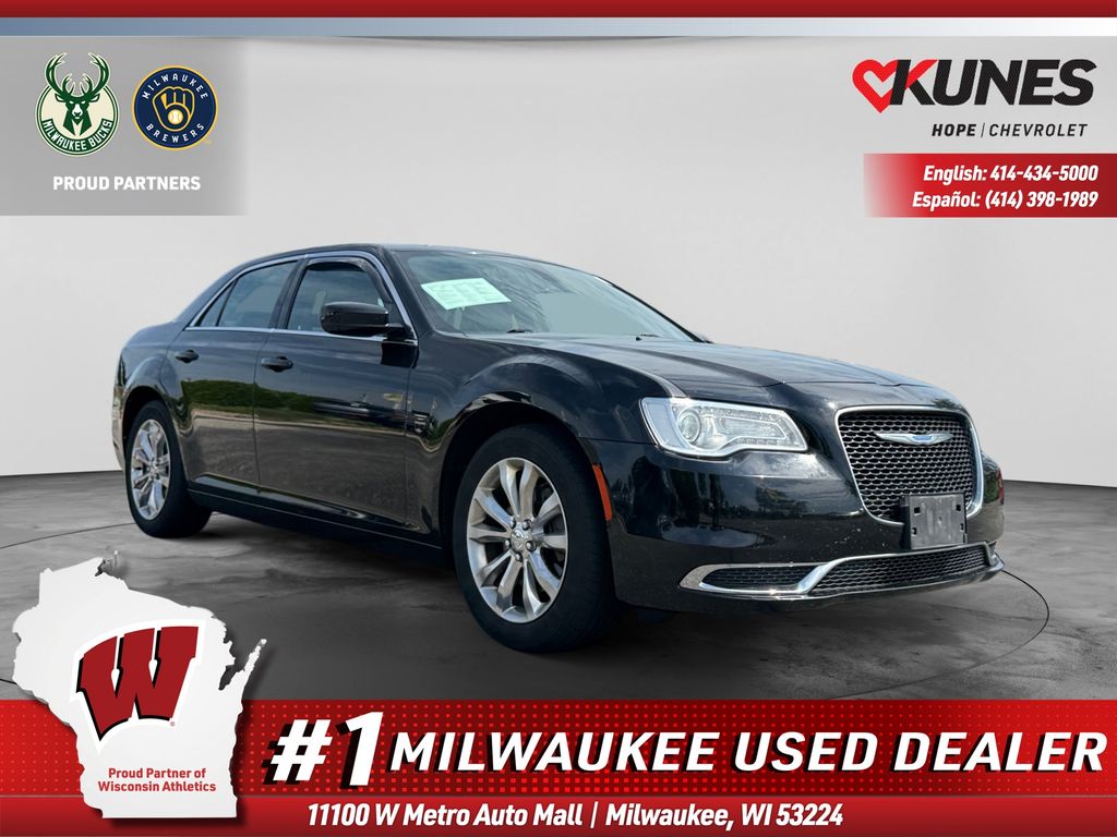  2018 Chrysler 300 Touring AWD   