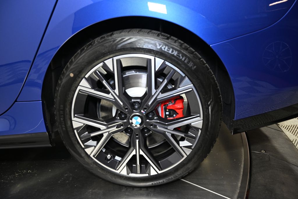 Thumbnail: 2025 BMW 2 Series - 12