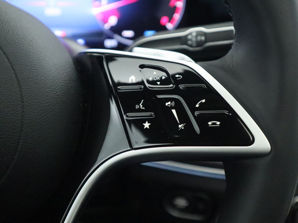 Thumbnail: 2025 Mercedes-Benz GLE - 12