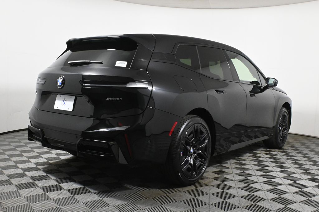 Thumbnail: 2026 BMW iX - 7