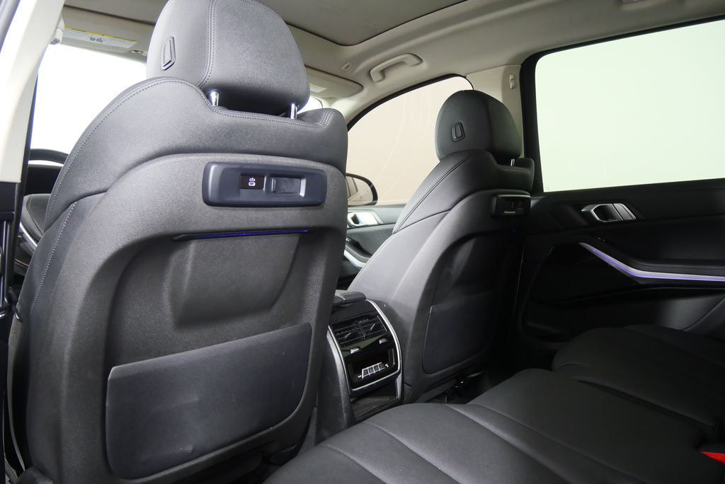 Thumbnail: 2020 BMW X7 - 17