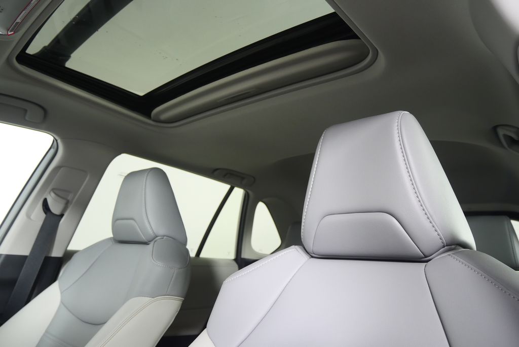 Thumbnail: 2023 Toyota RAV4 - 12