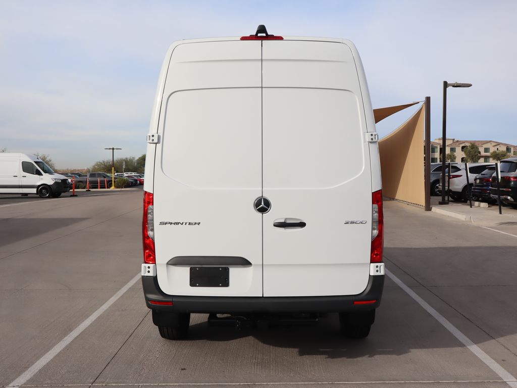 2025 Mercedes-Benz Sprinter 2500 6