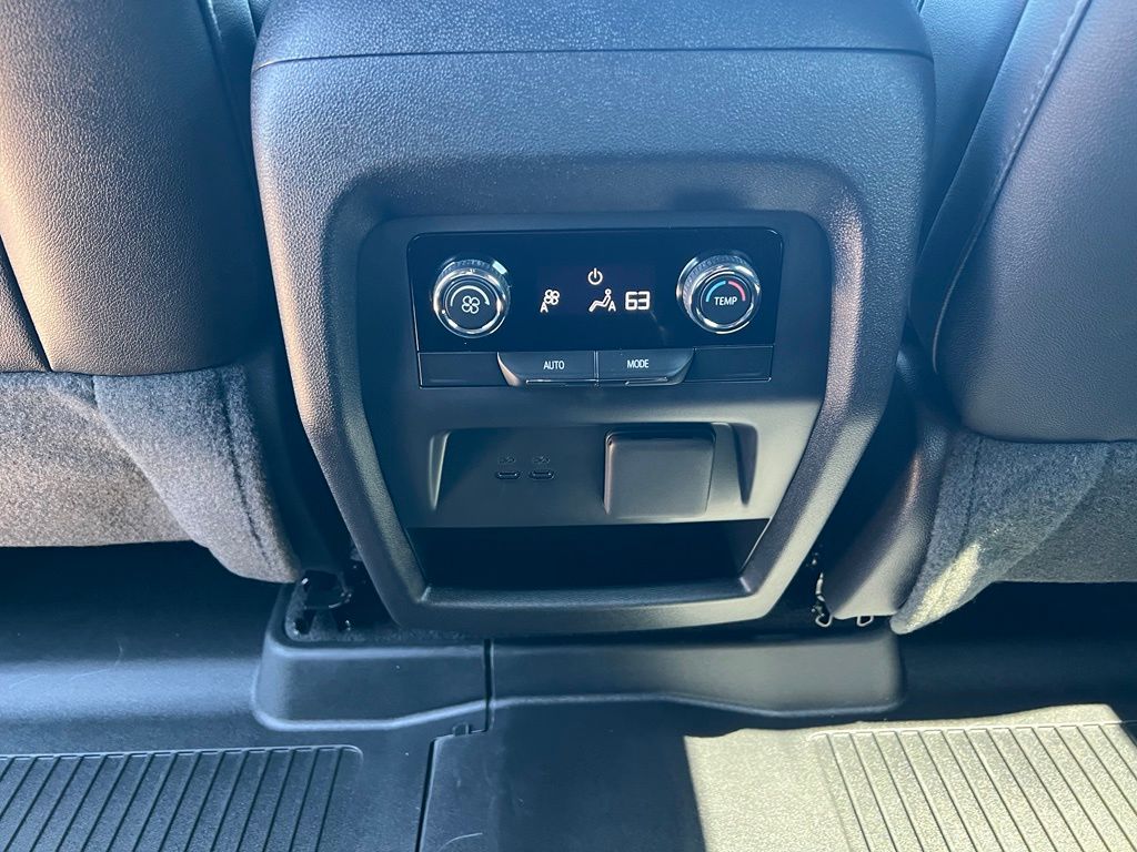 Used 2026 Chevrolet Traverse SUV