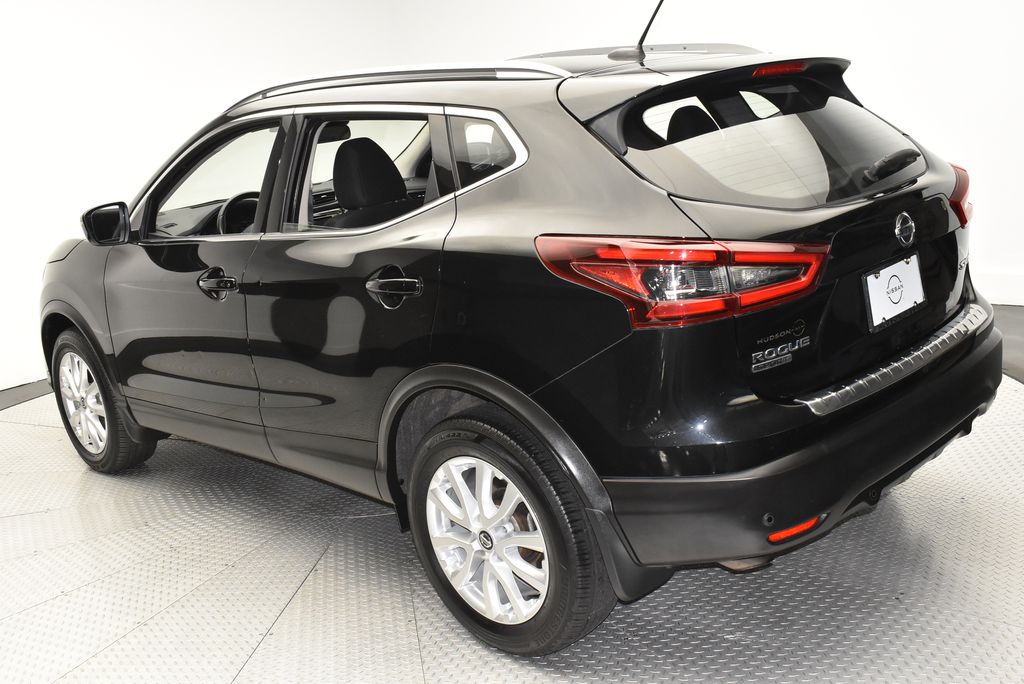 Thumbnail: 2021 Nissan Rogue Sport - 7