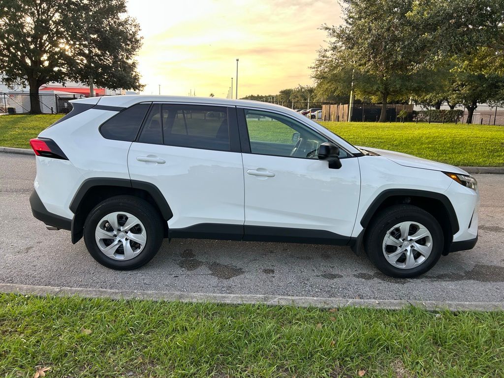 Thumbnail: 2025 Toyota RAV4 - 6