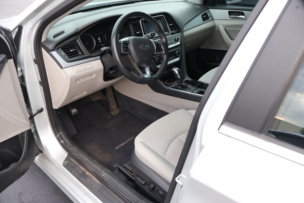 Thumbnail: 2019 Hyundai Sonata - 7