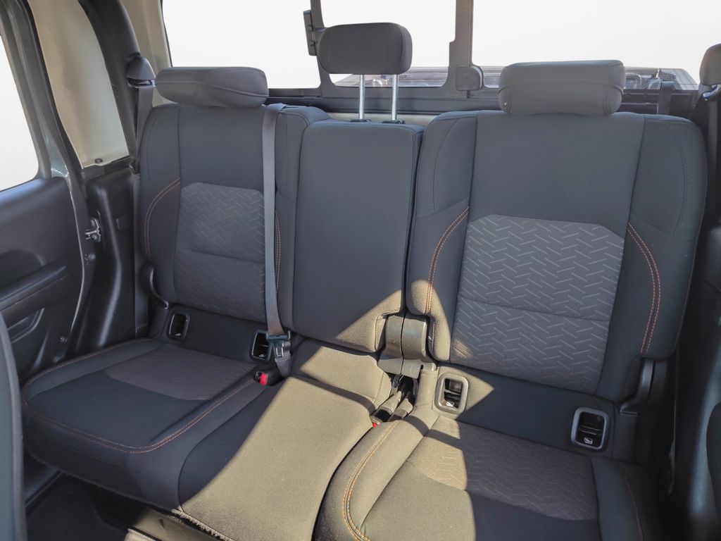 Used Car 2021 Jeep Gladiator  Mojave For Sale Under $40,000 In Austin, Texas