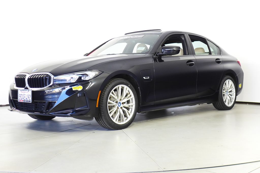 Thumbnail: 2023 BMW 3 Series - 2