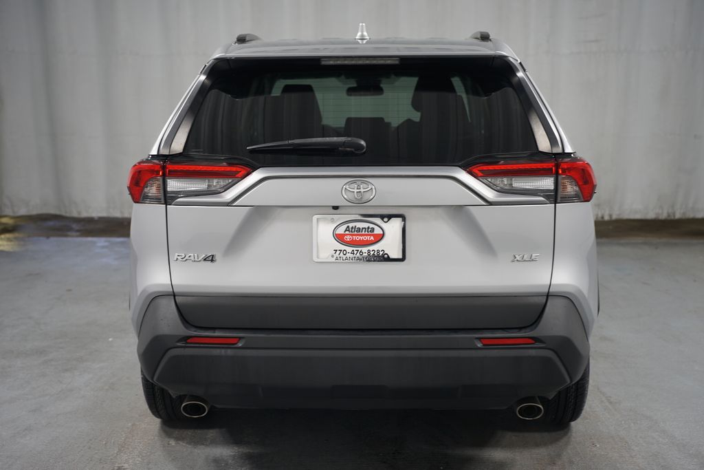 2019 Toyota RAV4 XLE 7