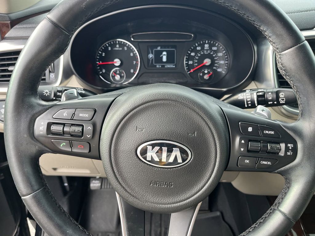 2017 Kia Sorento EX 29