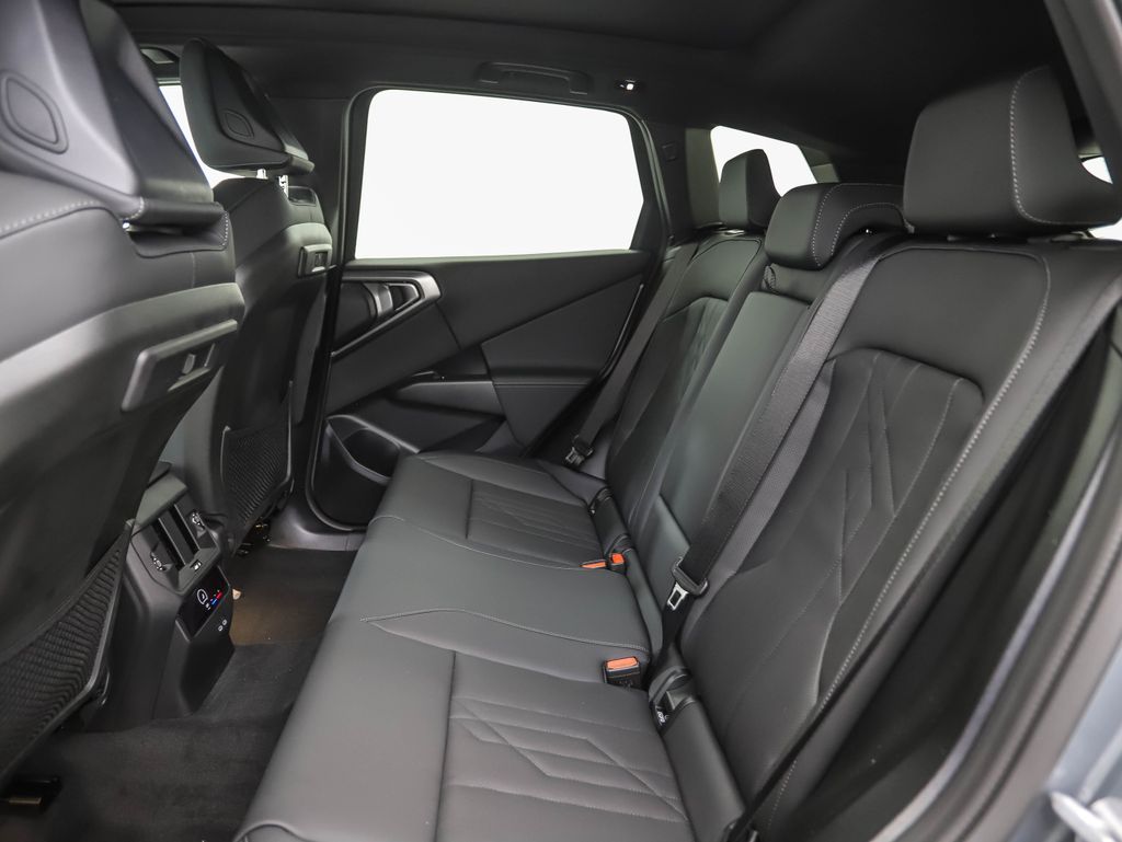 Thumbnail: 2026 BMW X3 - 21