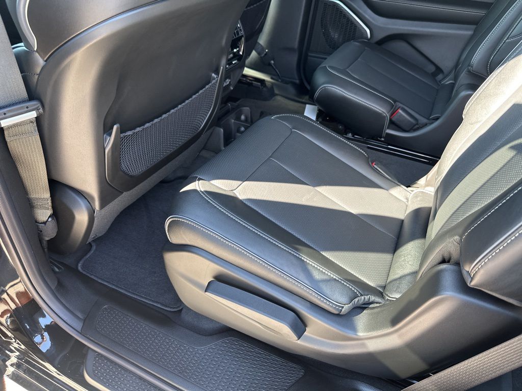 New Car 2025 Jeep Grand Cherokee L  Overland For Sale Under $70,000 In Austin, Texas