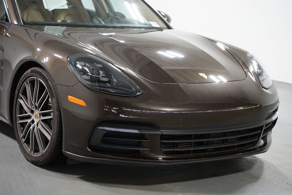 Thumbnail: 2018 Porsche Panamera - 4