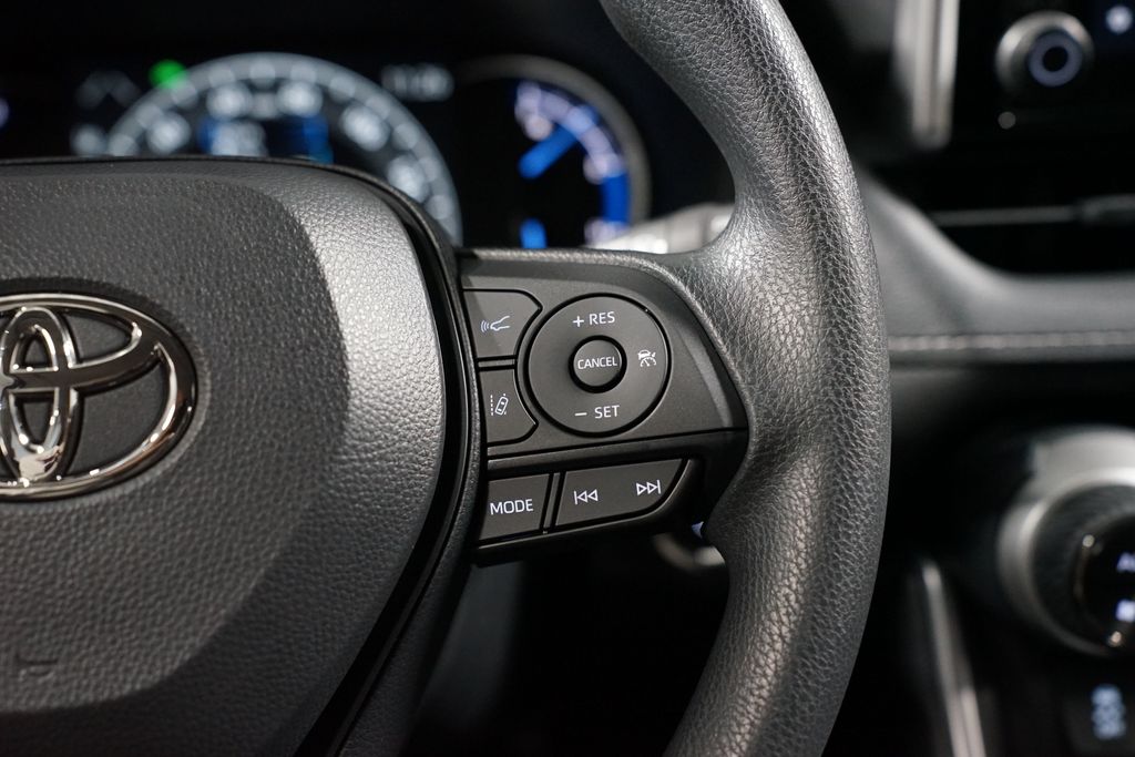 Thumbnail: 2025 Toyota RAV4 - 13