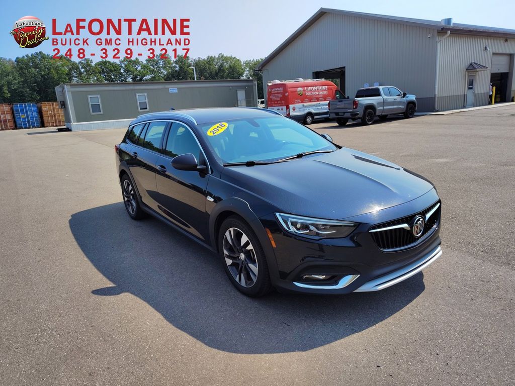 2018 Buick Regal TourX Essence 52