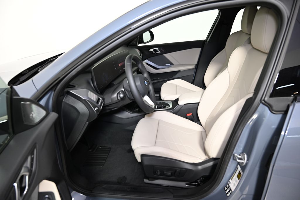 Thumbnail: 2026 BMW 2 Series - 14