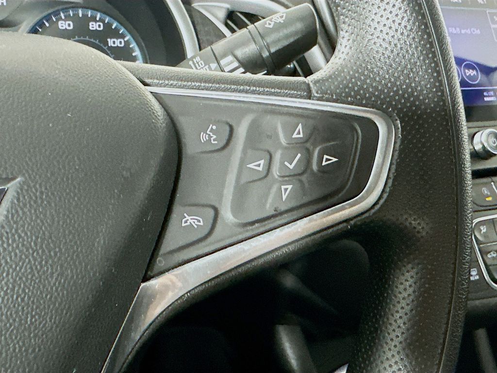 Used 2023 White Chevrolet LT image 26