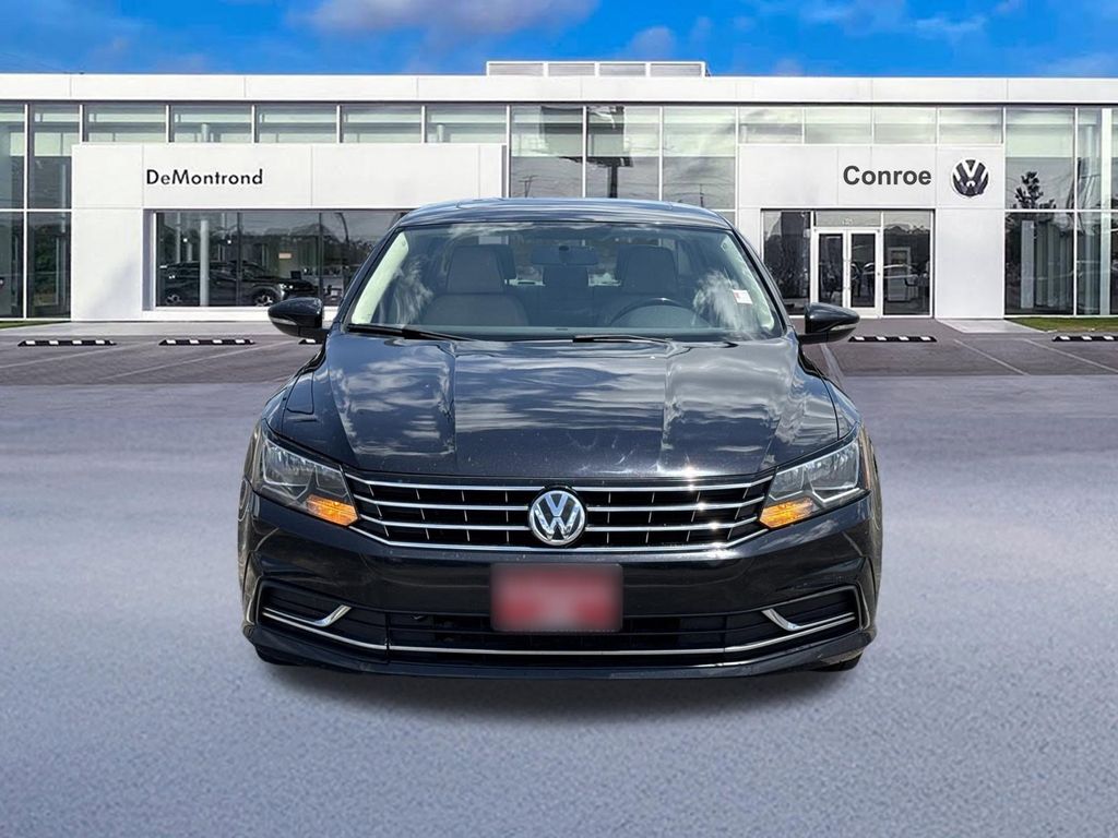 2017 Volkswagen Passat 1.8T SE - 1