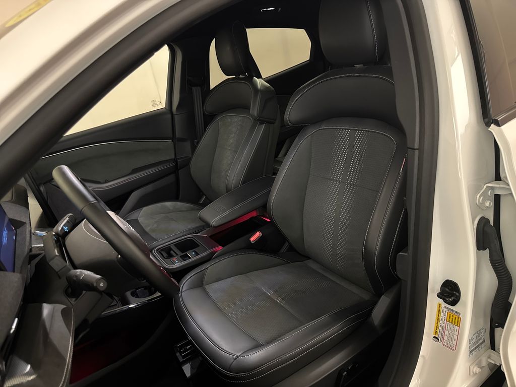 Certified Used 2025 White Ford GT image 18