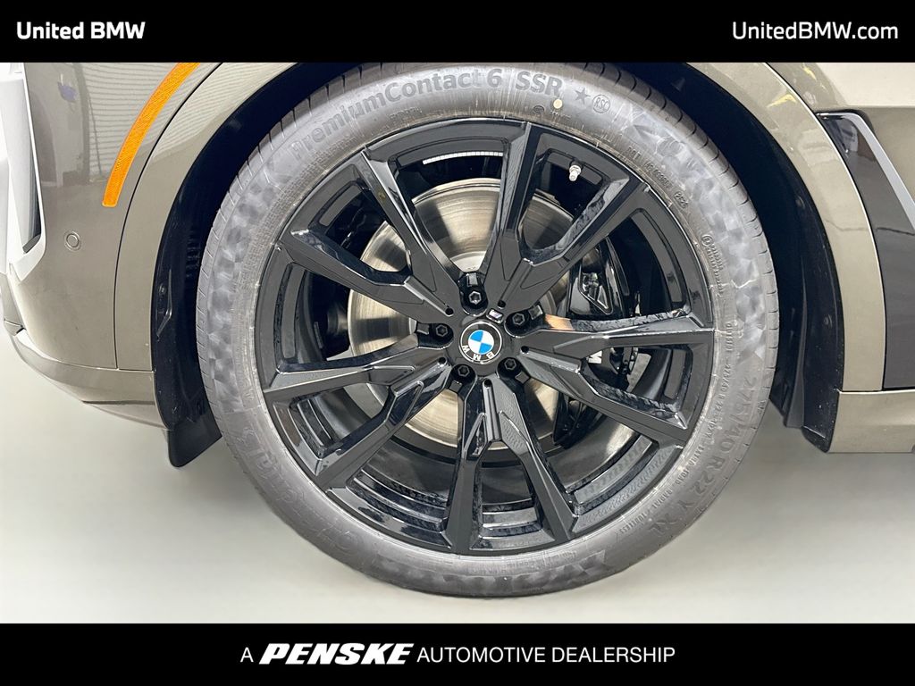 Thumbnail: 2027 BMW X7 - 2