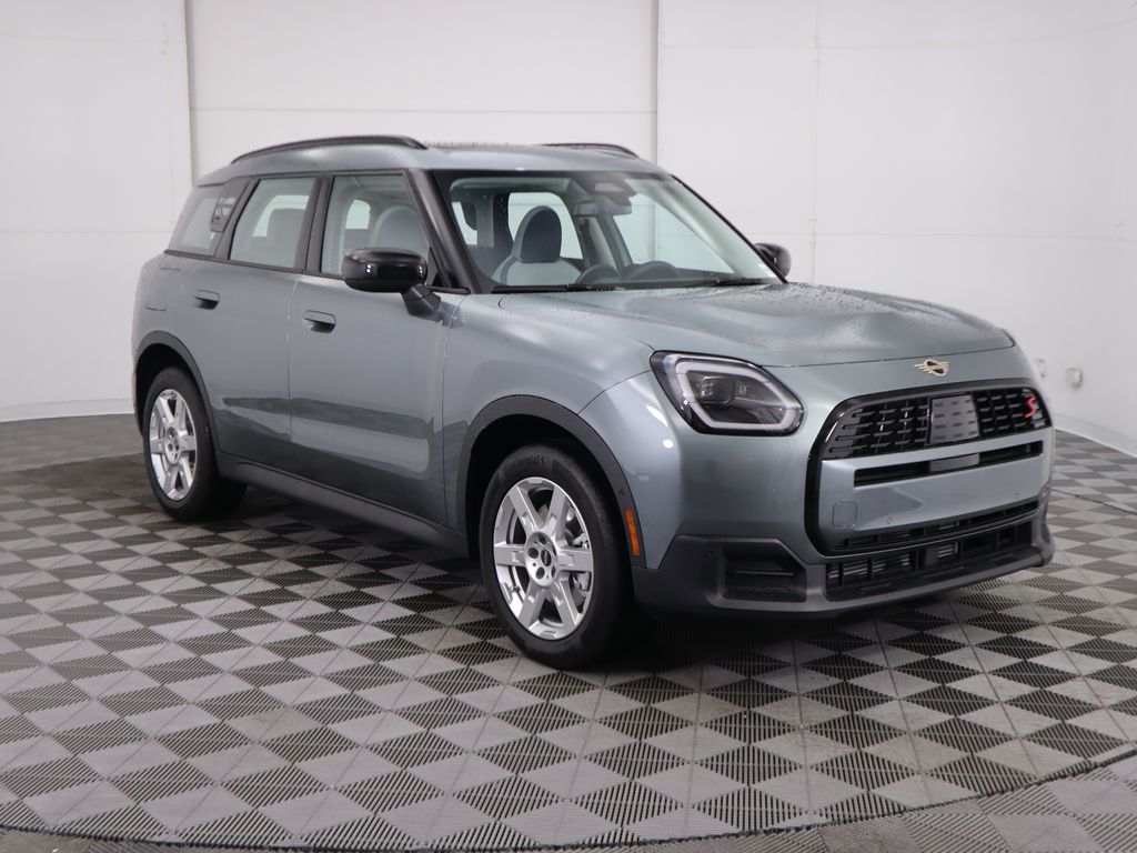 2025 MINI Cooper Countryman Base 3