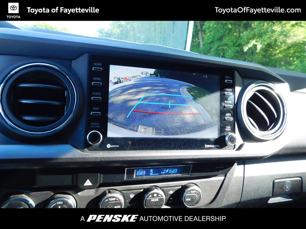 Thumbnail: 2022 Toyota Tacoma - 10