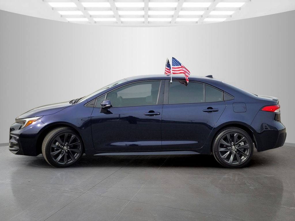 Used 2024  Toyota SE image 7