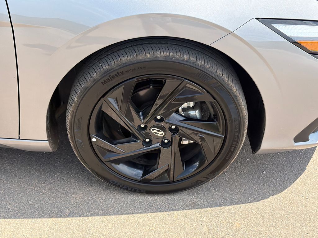 2026 Hyundai Elantra SEL Sport - Photo 12
