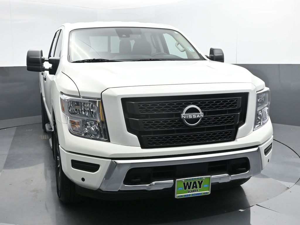 2024 Nissan Titan SV