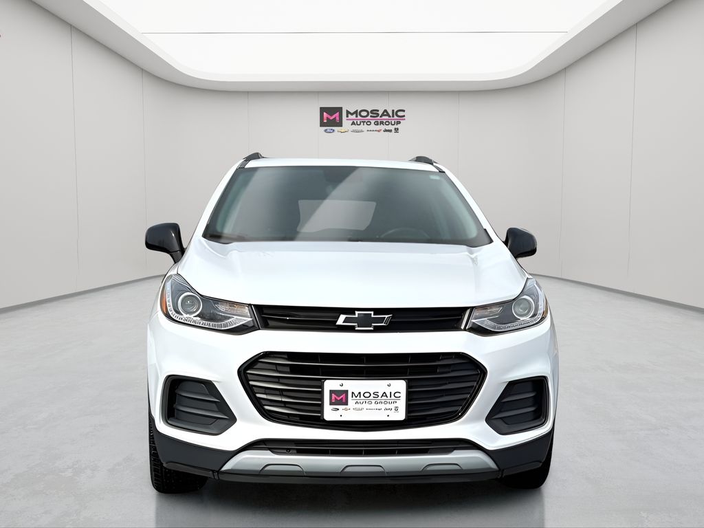 Used 2020 Chevrolet Trax LT with VIN 3GNCJLSB0LL230890 for sale in Zumbrota, Minnesota