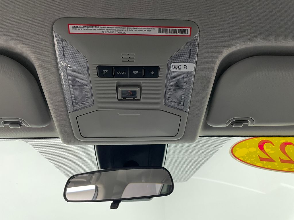 Thumbnail: 2022 Toyota RAV4 - 30