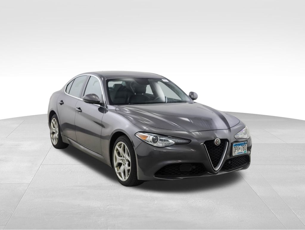 2019 Alfa Romeo Giulia Ti 7