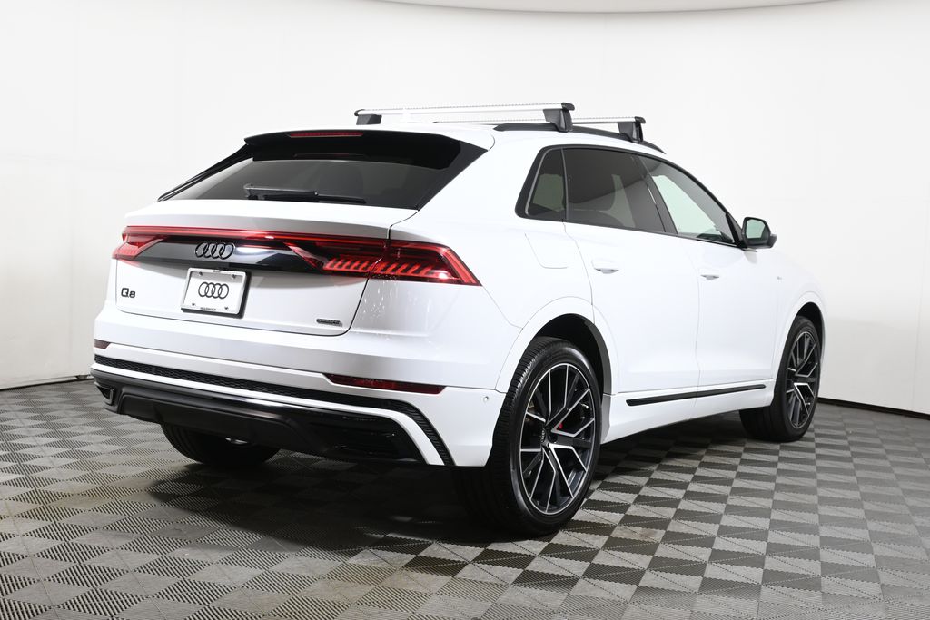 Thumbnail: 2022 Audi Q8 - 7