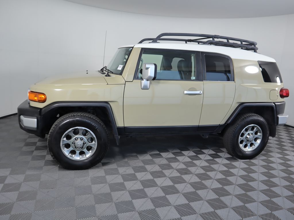Thumbnail: 2012 Toyota FJ Cruiser - 8