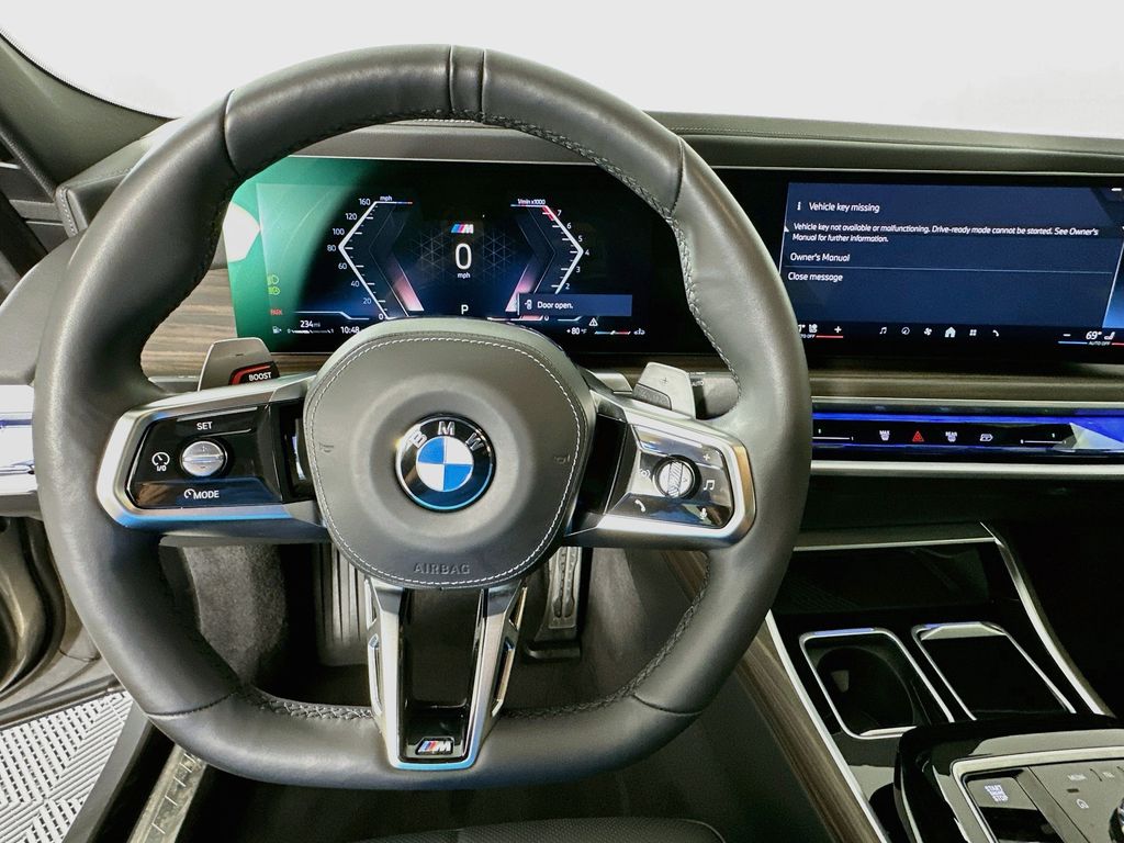 Thumbnail: 2025 BMW 7 Series - 11