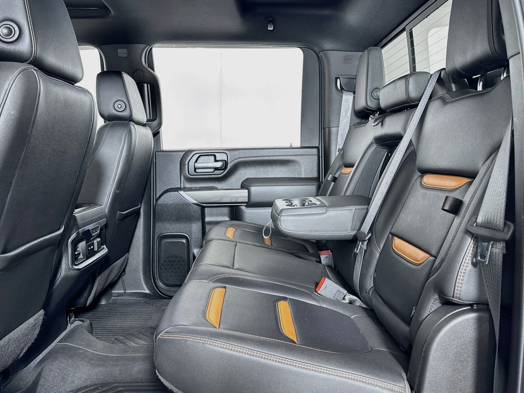 2021 GMC Sierra 2500HD AT4 - Photo 11