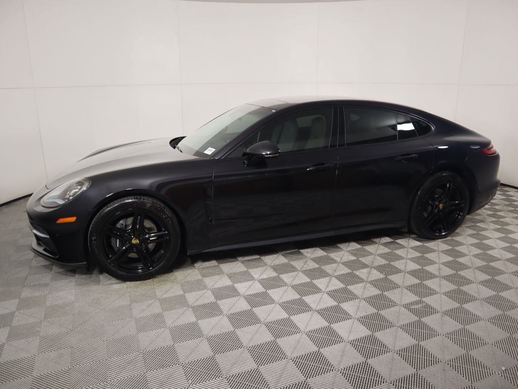 Thumbnail: 2019 Porsche Panamera - 8