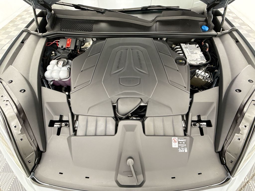 Thumbnail: 2026 Porsche Cayenne - 30