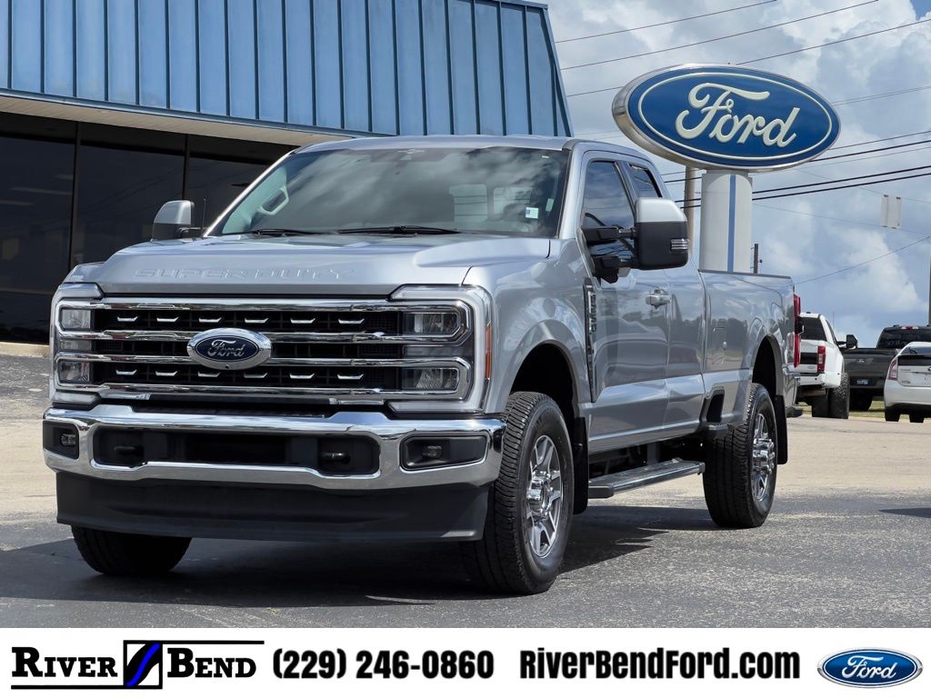 2023 Ford F-250 Super Duty Lariat SuperCab 4WD