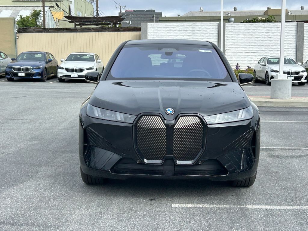 Thumbnail: 2026 BMW iX - 8