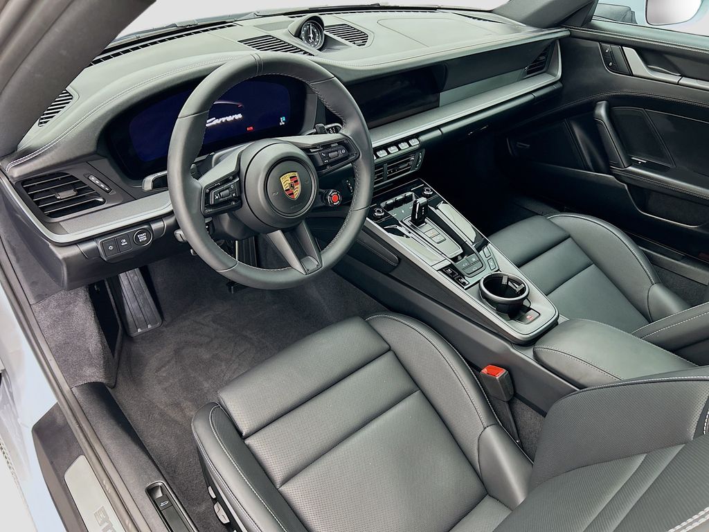 Thumbnail: 2025 Porsche 911 - 4