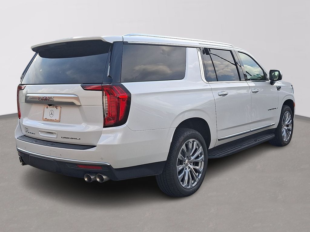Thumbnail: 2024 GMC Yukon XL - 4