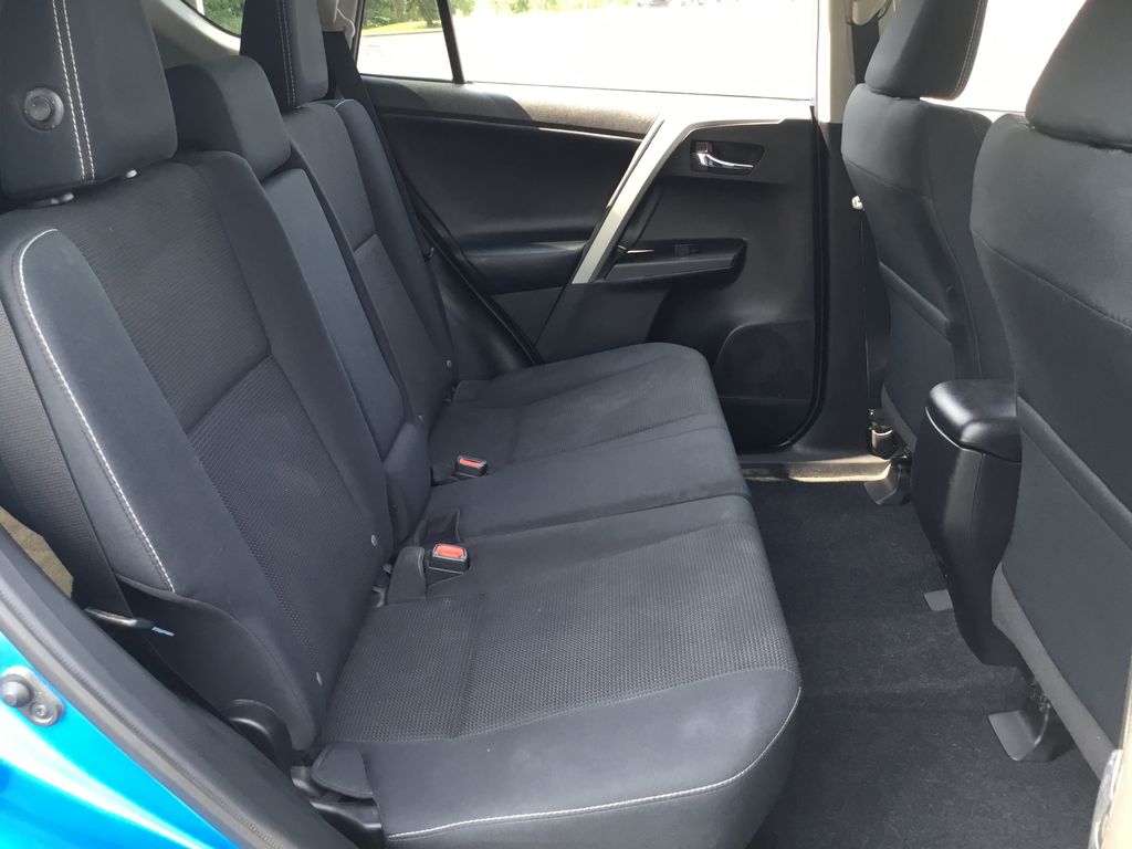 Thumbnail: 2018 Toyota RAV4 - 15