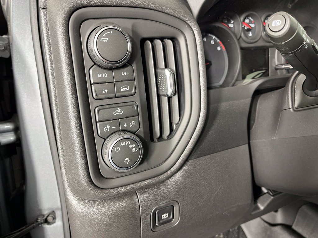 Thumbnail: 2026 Chevrolet Silverado 1500 - 31