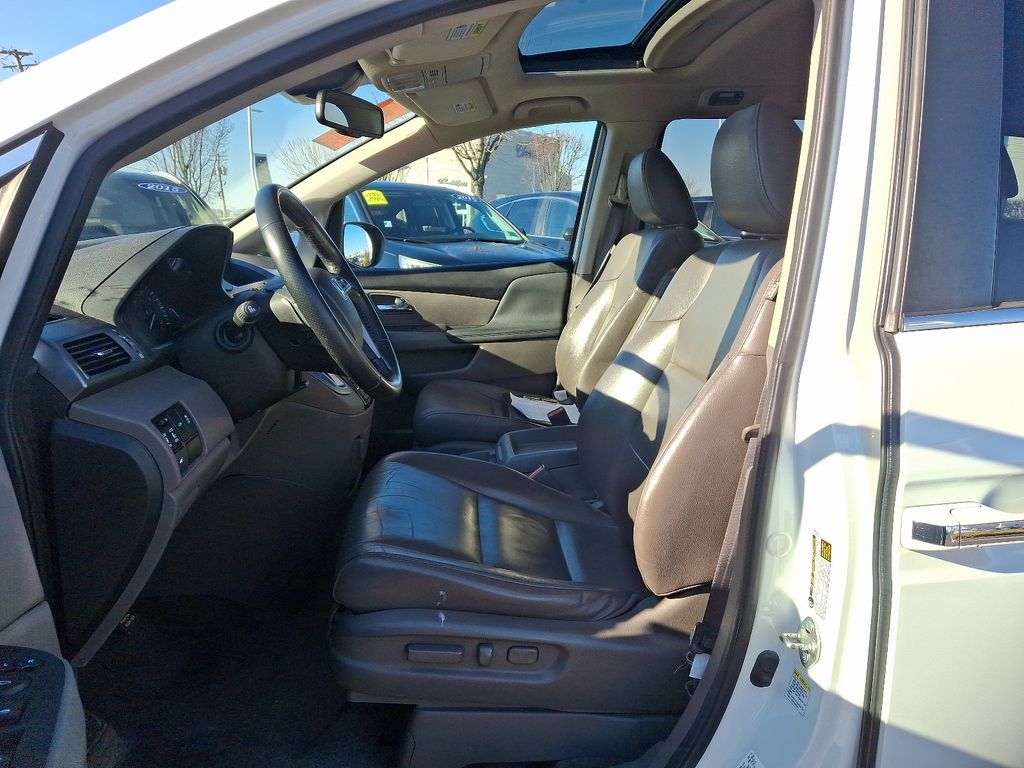 2014 Honda Odyssey EX-L 16