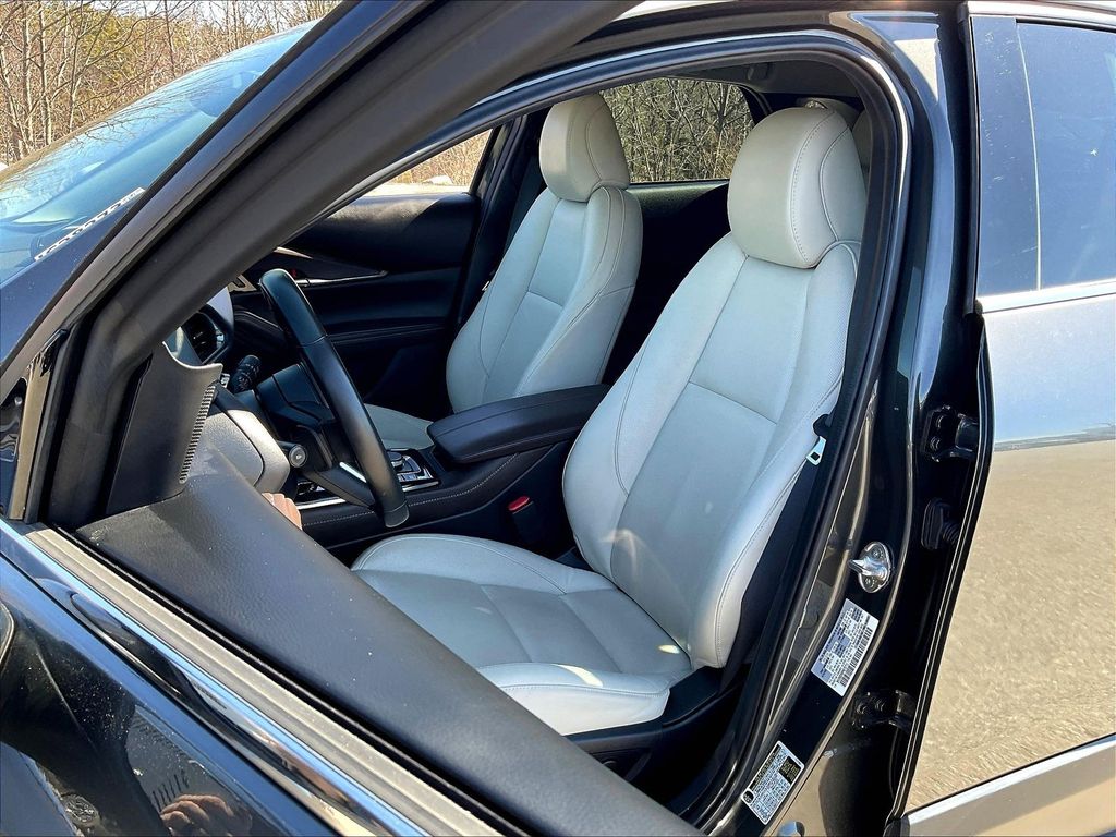 2023 Mazda CX-30 — photo 9