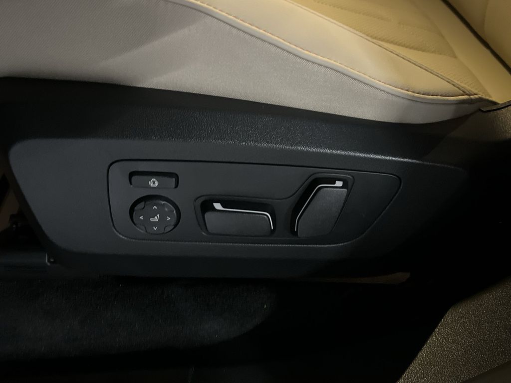 Thumbnail: 2026 BMW X3 - 12