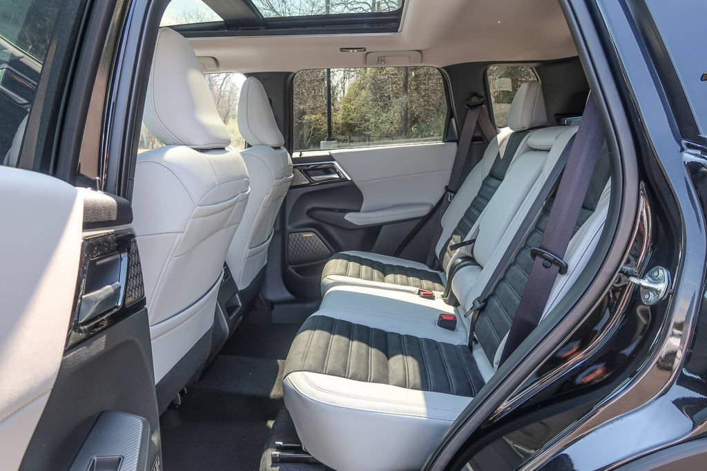 2026 Mitsubishi Outlander SE 2.5 S-AWC
